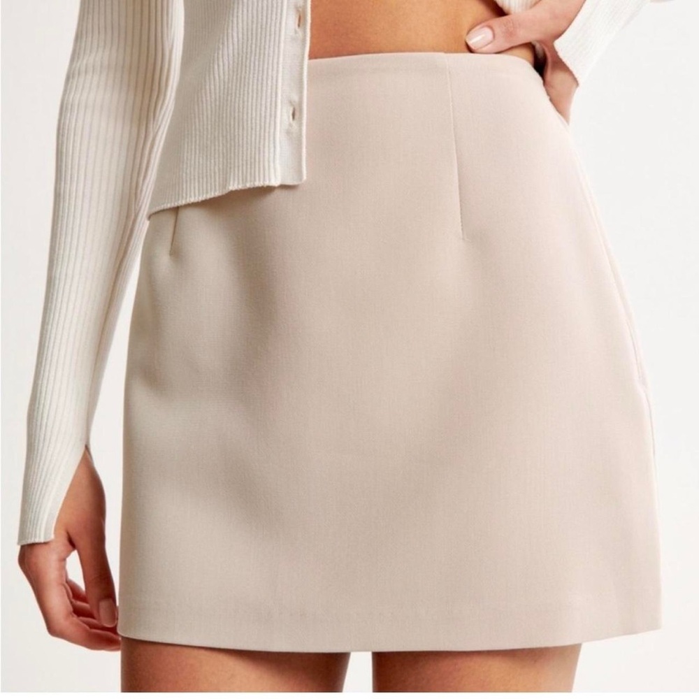 NWT Abercrombie and Fitch Curve Love Scarlett Mini Skort